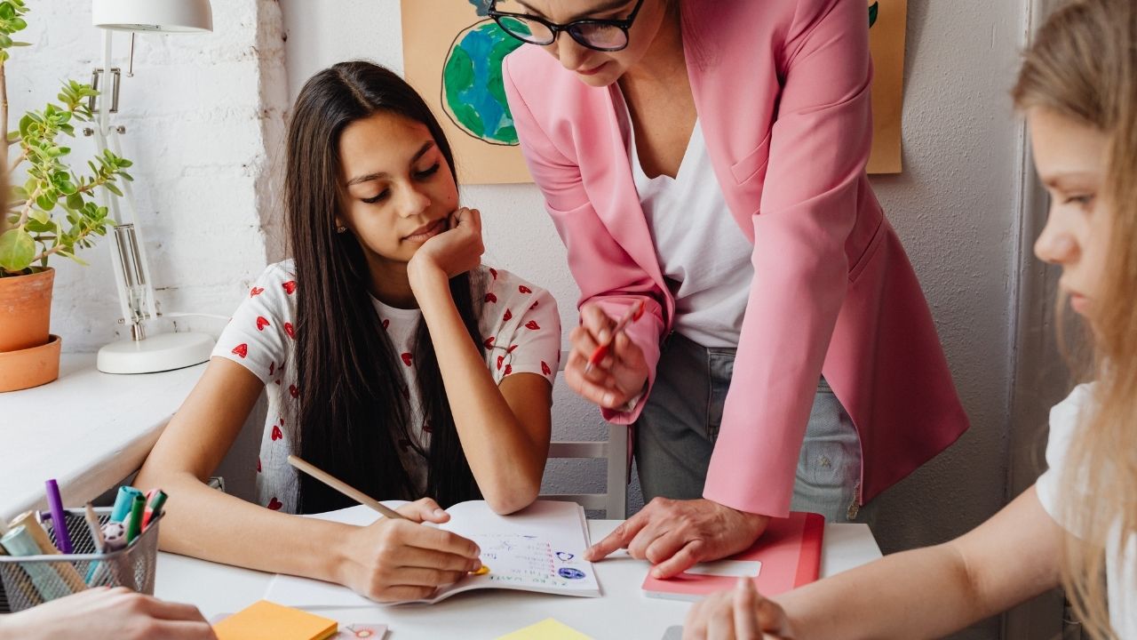 What are some tips for improving public speaking skills in high school?